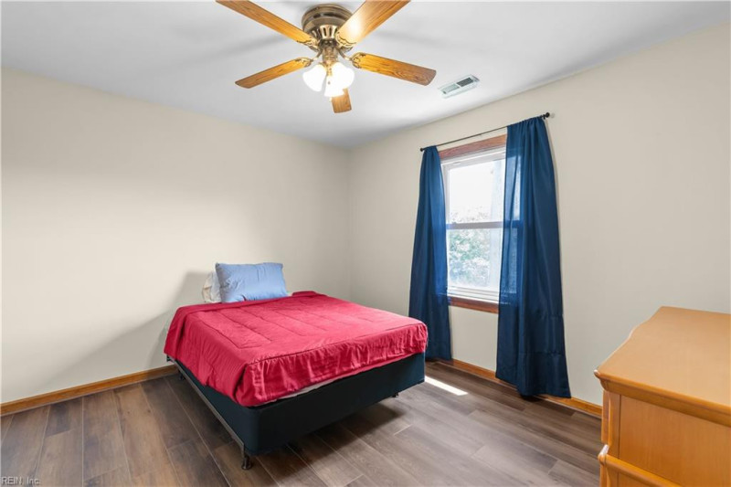 Photo 32 of 48 residential for sale in Chesapeake virginia