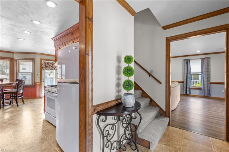 Photo 7 of 48 residential for sale in Chesapeake virginia