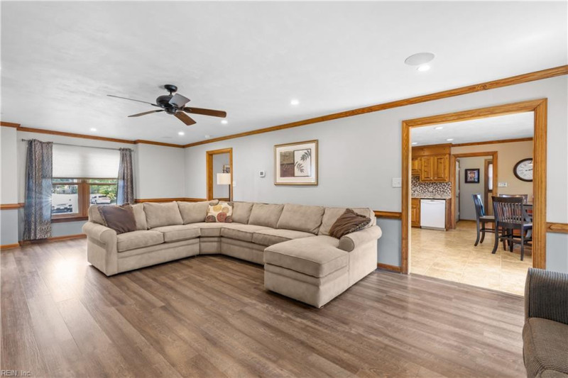 Photo 9 of 48 residential for sale in Chesapeake virginia