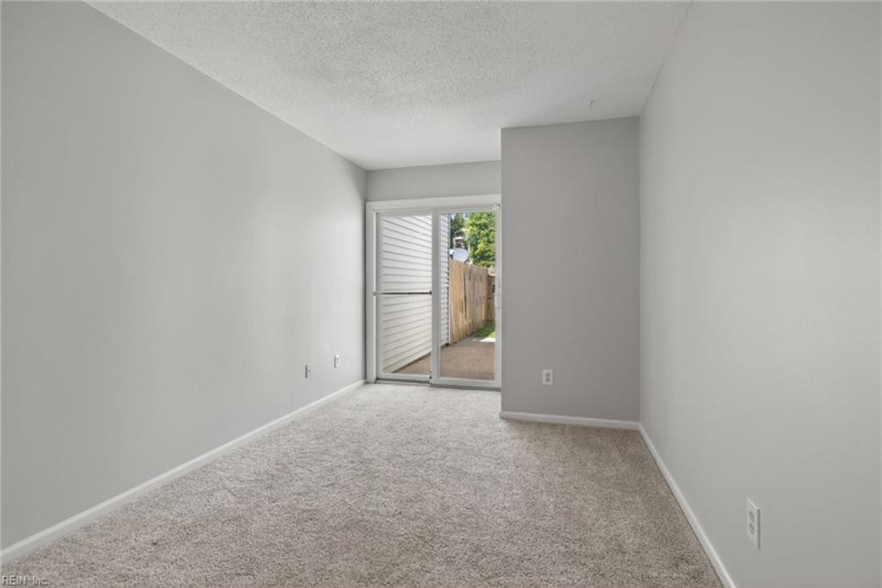 Photo 14 of 32 residential for sale in Virginia Beach virginia