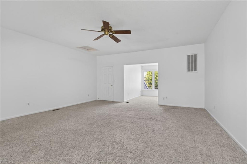 Photo 18 of 32 residential for sale in Virginia Beach virginia
