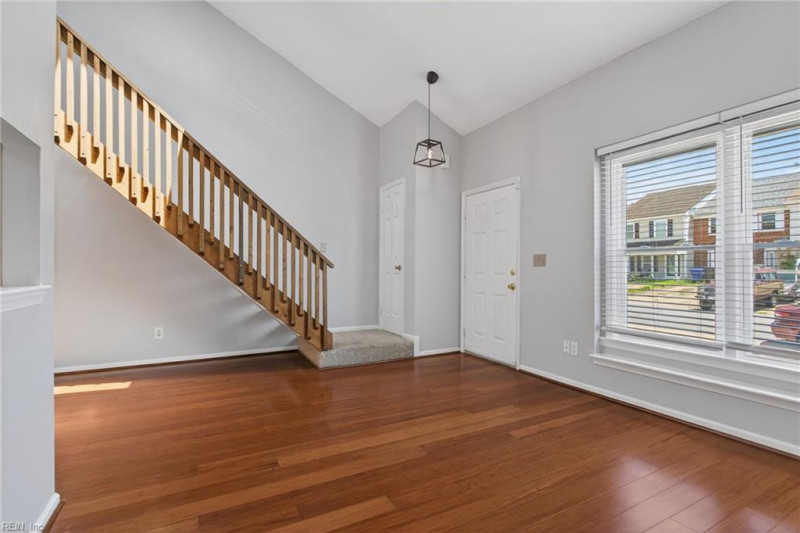 Photo 2 of 32 residential for sale in Virginia Beach virginia