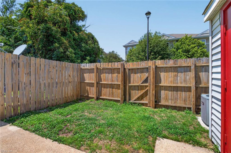 Photo 25 of 32 residential for sale in Virginia Beach virginia