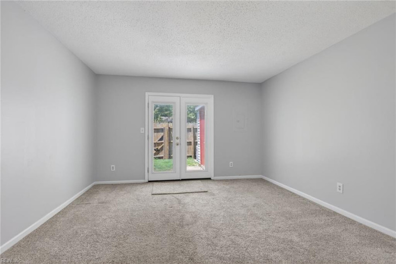 Photo 9 of 32 residential for sale in Virginia Beach virginia