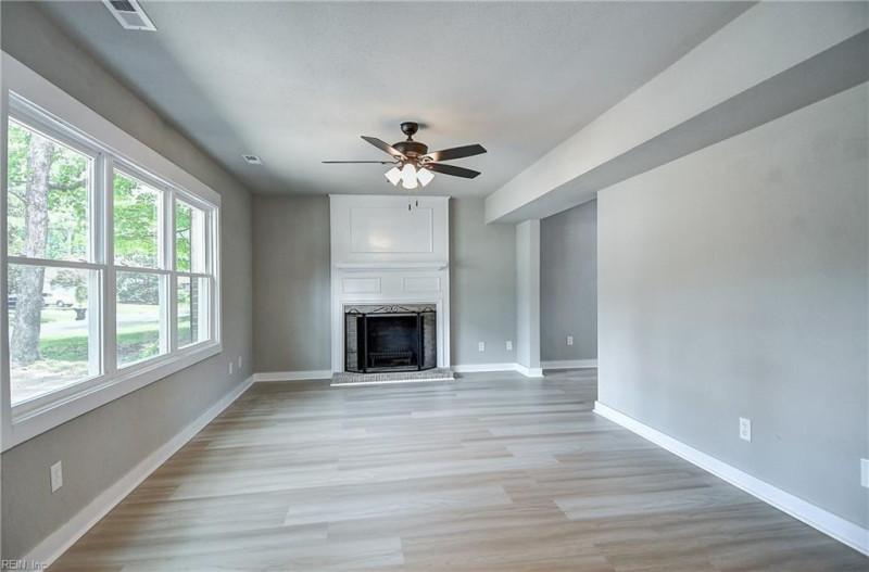 Photo 13 of 50 residential for sale in Virginia Beach virginia