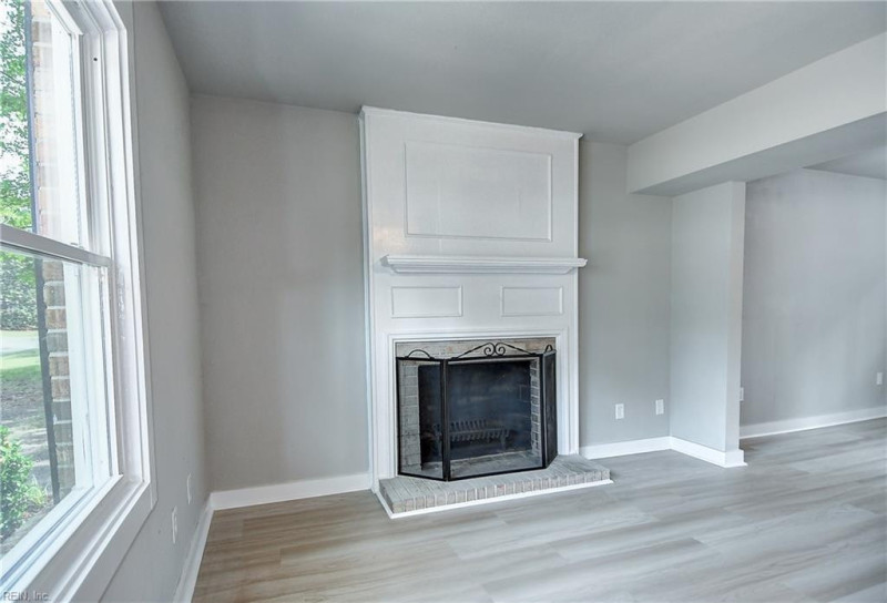 Photo 14 of 50 residential for sale in Virginia Beach virginia