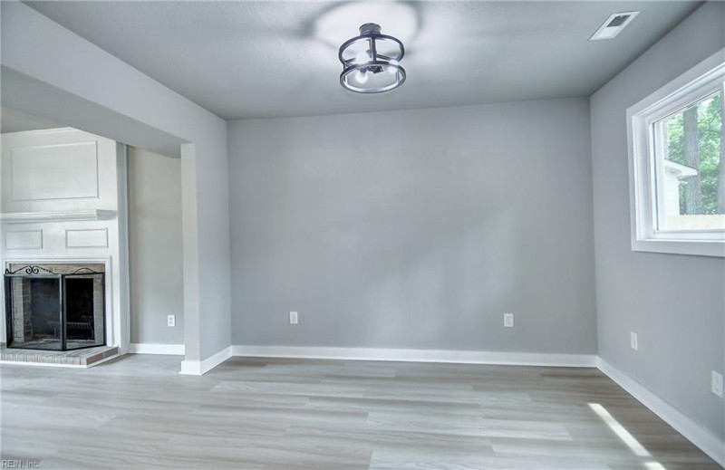 Photo 15 of 50 residential for sale in Virginia Beach virginia