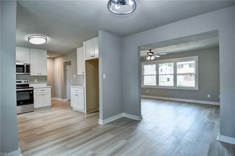 Photo 17 of 50 residential for sale in Virginia Beach virginia