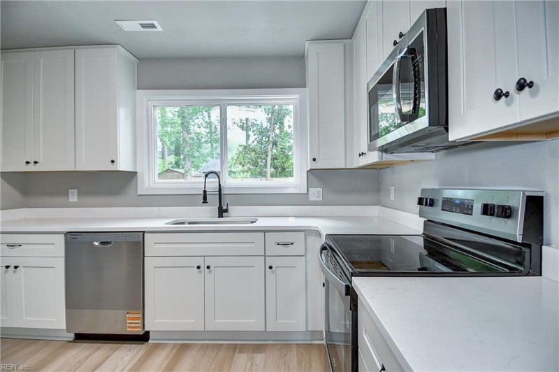 Photo 21 of 50 residential for sale in Virginia Beach virginia