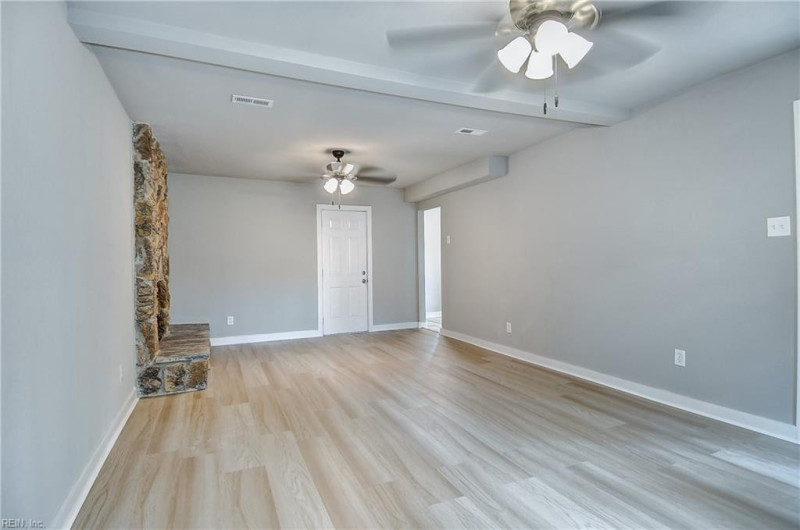 Photo 25 of 50 residential for sale in Virginia Beach virginia