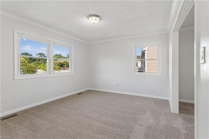 Photo 10 of 42 residential for sale in Hampton virginia