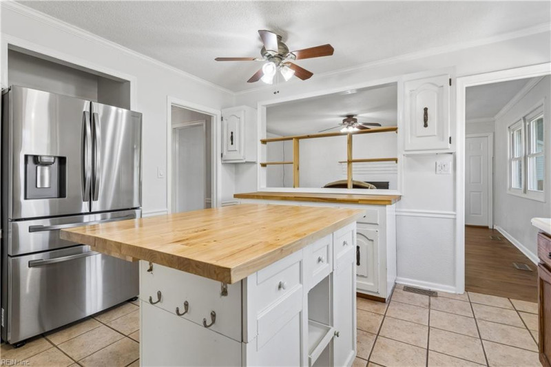 Photo 15 of 42 residential for sale in Hampton virginia