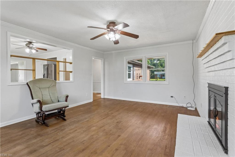 Photo 17 of 42 residential for sale in Hampton virginia