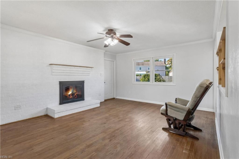 Photo 18 of 42 residential for sale in Hampton virginia