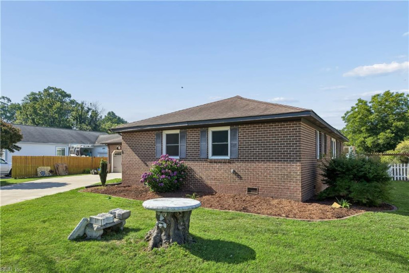Photo 3 of 42 residential for sale in Hampton virginia