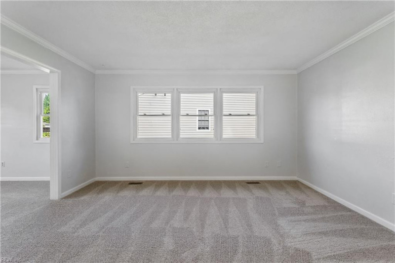 Photo 6 of 42 residential for sale in Hampton virginia