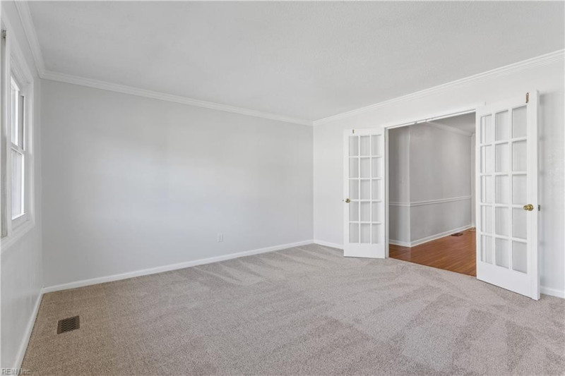 Photo 7 of 42 residential for sale in Hampton virginia
