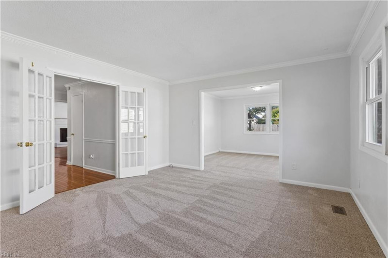 Photo 8 of 42 residential for sale in Hampton virginia
