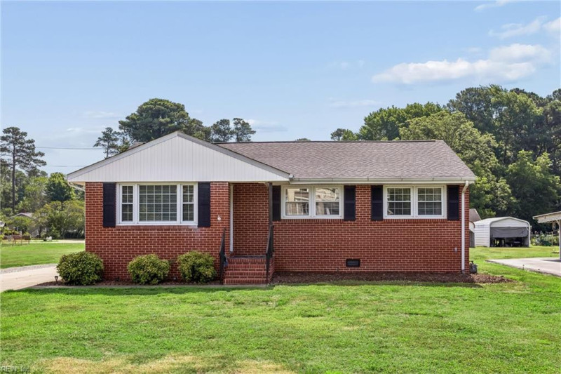 Photo 1 of 44 residential for sale in Poquoson virginia