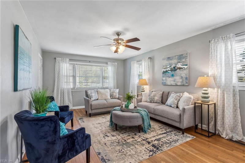 Photo 10 of 44 residential for sale in Poquoson virginia