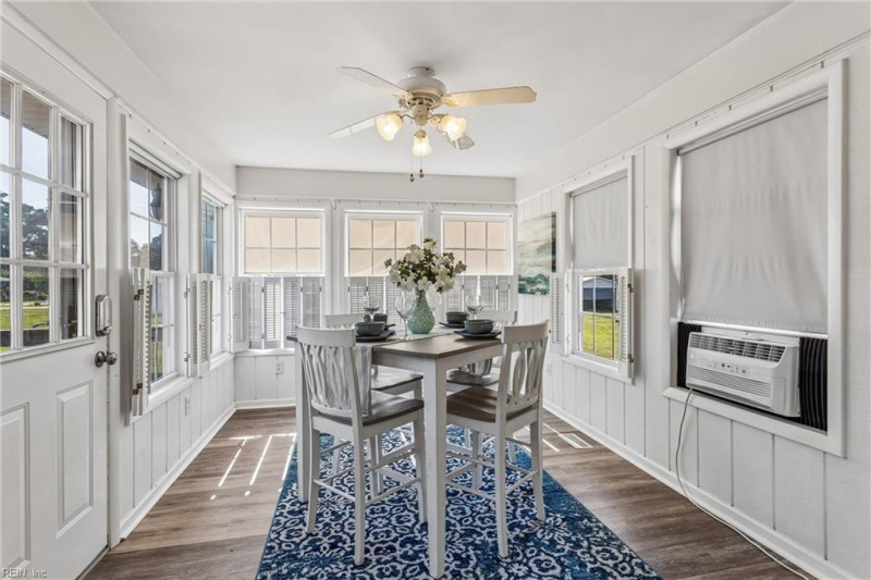 Photo 18 of 44 residential for sale in Poquoson virginia