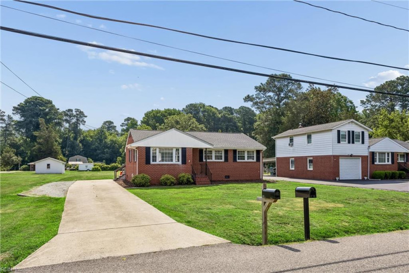 Photo 2 of 44 residential for sale in Poquoson virginia