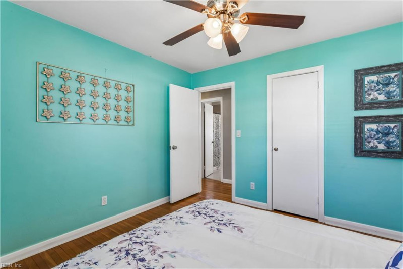 Photo 26 of 44 residential for sale in Poquoson virginia