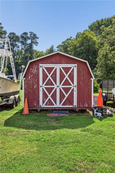 Photo 40 of 44 residential for sale in Poquoson virginia