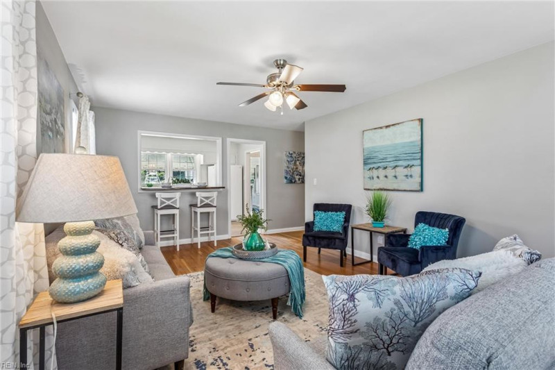 Photo 9 of 44 residential for sale in Poquoson virginia