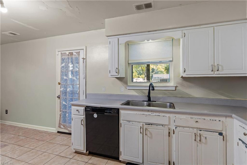 Photo 9 of 19 residential for sale in Virginia Beach virginia Photo 9 of 19 residential for sale in Virginia Beach virginia