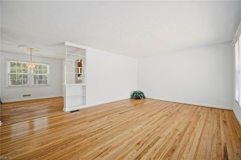 Photo 9 of 49 residential for sale in Portsmouth virginia Photo 9 of 49 residential for sale in Portsmouth virginia