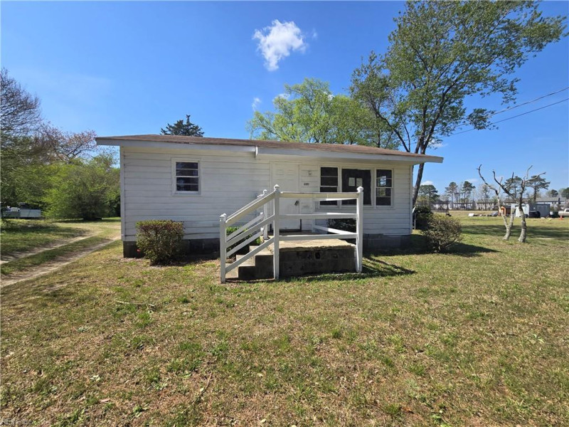 Photo 1 of 37 residential for sale in Suffolk virginia