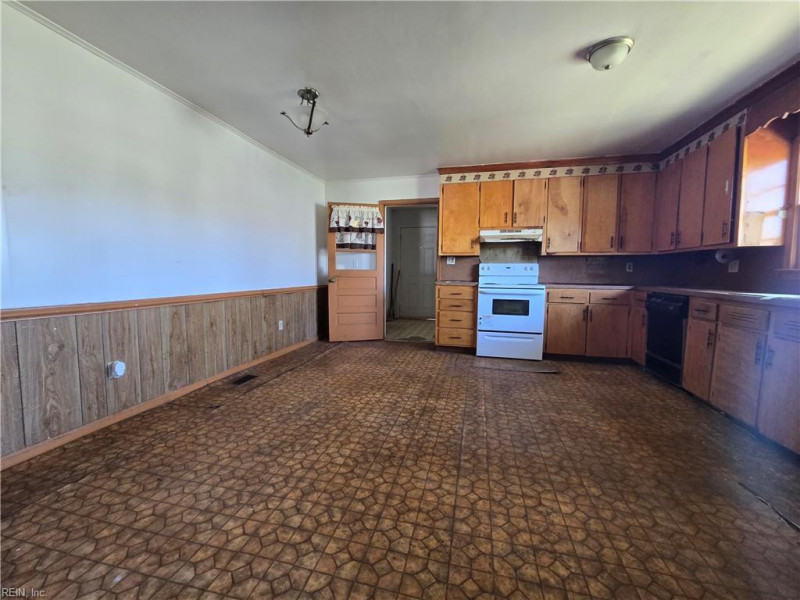 Photo 11 of 37 residential for sale in Suffolk virginia