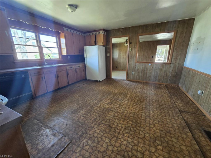 Photo 14 of 37 residential for sale in Suffolk virginia