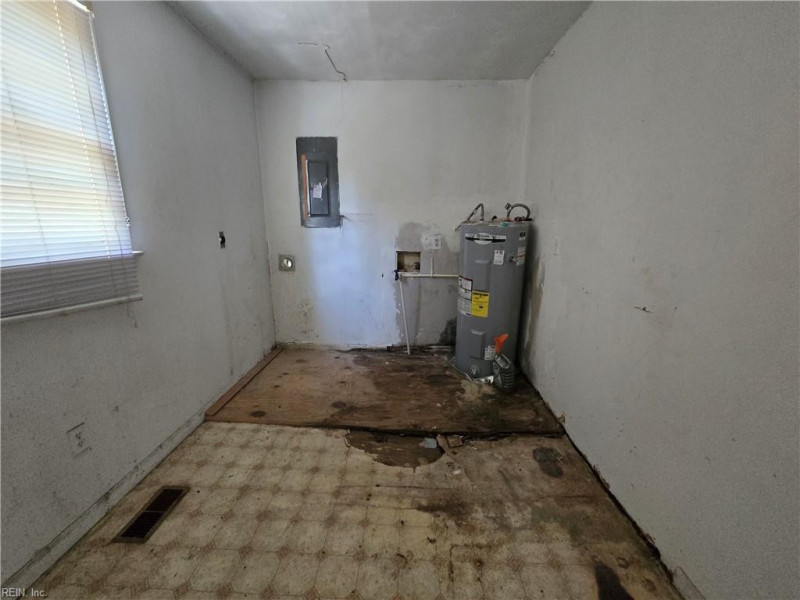 Photo 16 of 37 residential for sale in Suffolk virginia