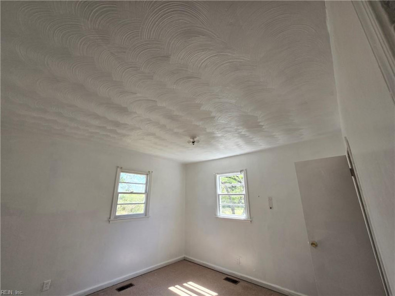 Photo 19 of 37 residential for sale in Suffolk virginia