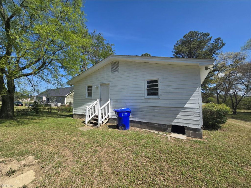 Photo 2 of 37 residential for sale in Suffolk virginia