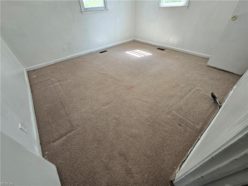Photo 21 of 37 residential for sale in Suffolk virginia