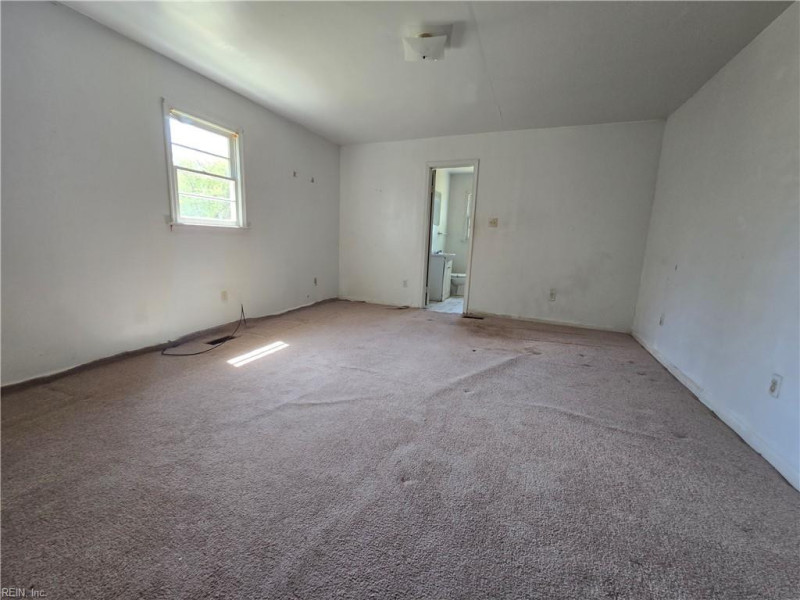 Photo 25 of 37 residential for sale in Suffolk virginia