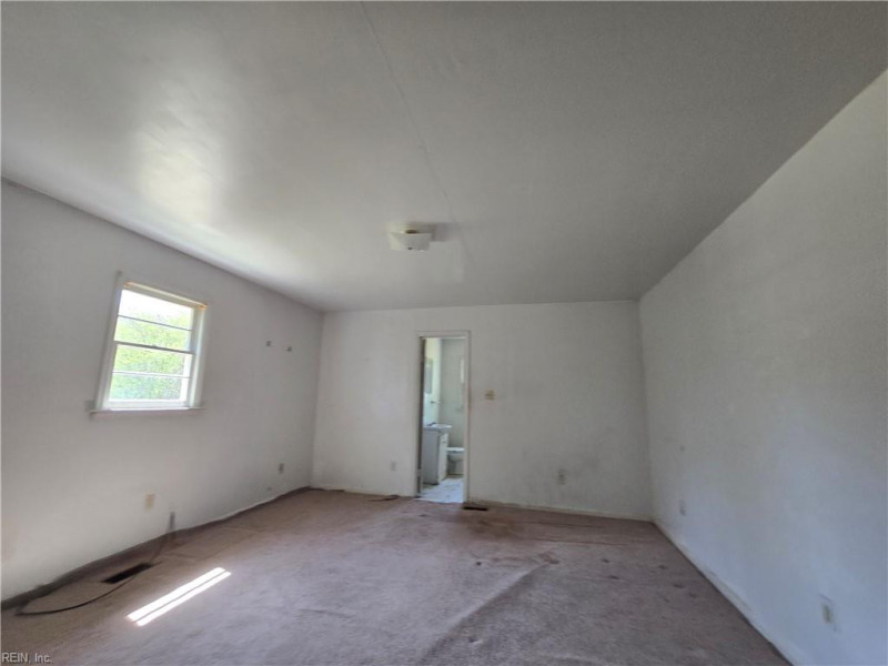 Photo 26 of 37 residential for sale in Suffolk virginia
