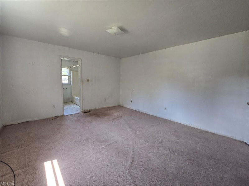 Photo 28 of 37 residential for sale in Suffolk virginia