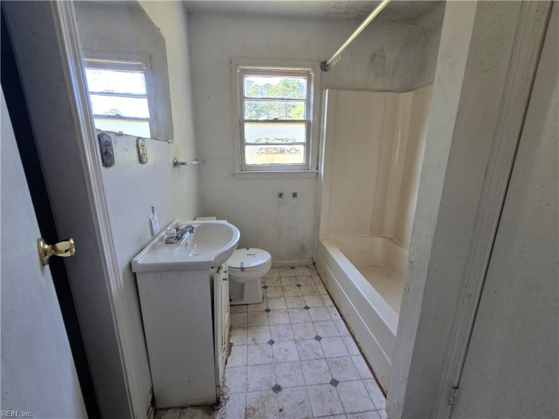 Photo 29 of 37 residential for sale in Suffolk virginia