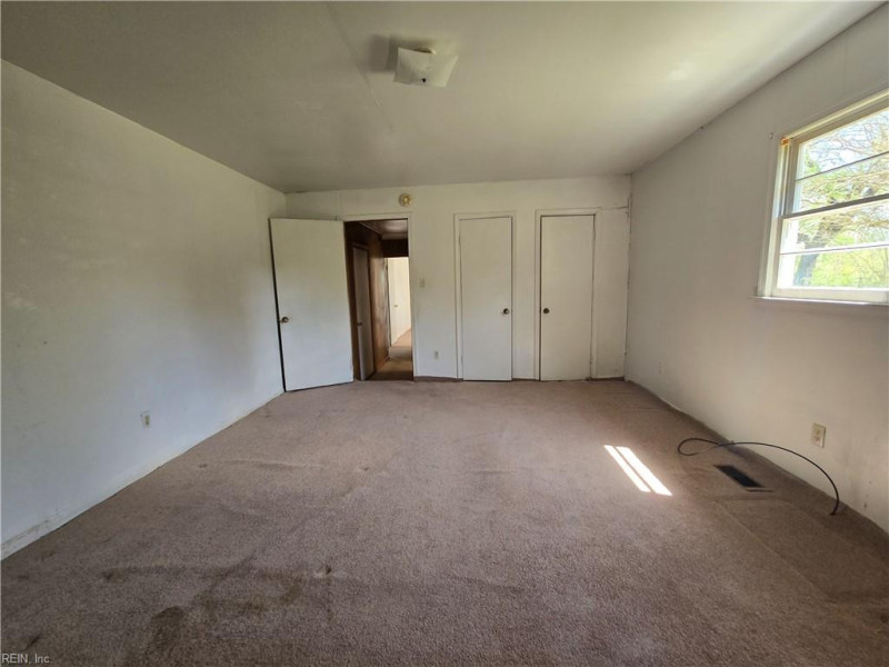 Photo 32 of 37 residential for sale in Suffolk virginia