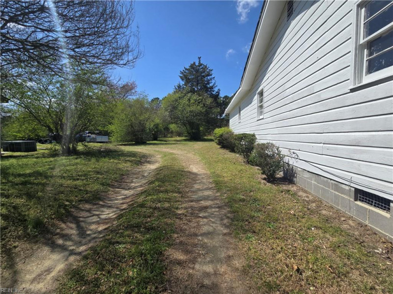 Photo 34 of 37 residential for sale in Suffolk virginia