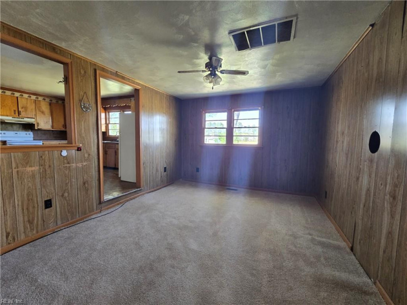 Photo 9 of 37 residential for sale in Suffolk virginia