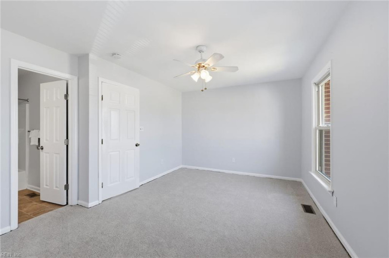 Photo 25 of 50 residential for sale in Chesapeake virginia