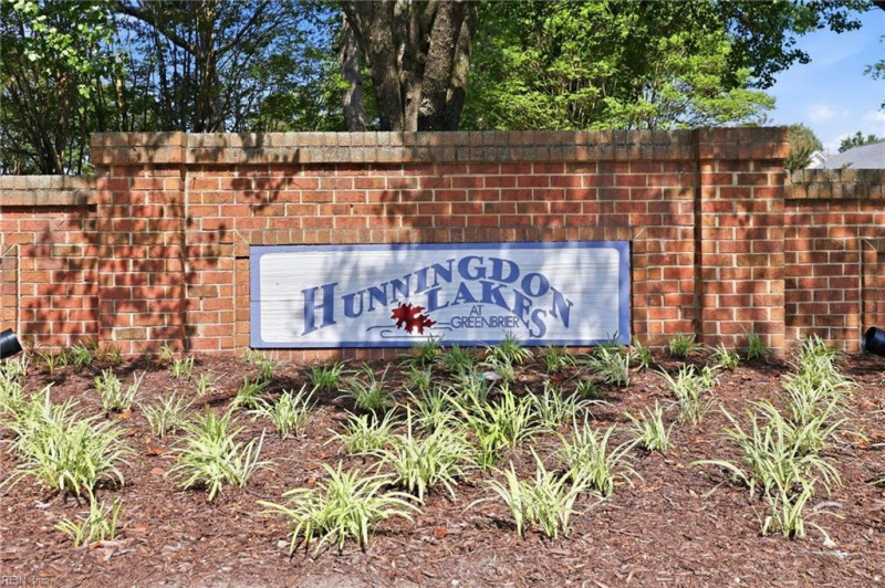 Photo 3 of 50 residential for sale in Chesapeake virginia