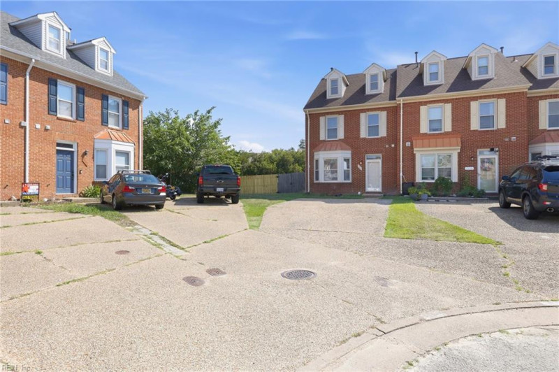 Photo 46 of 50 residential for sale in Chesapeake virginia