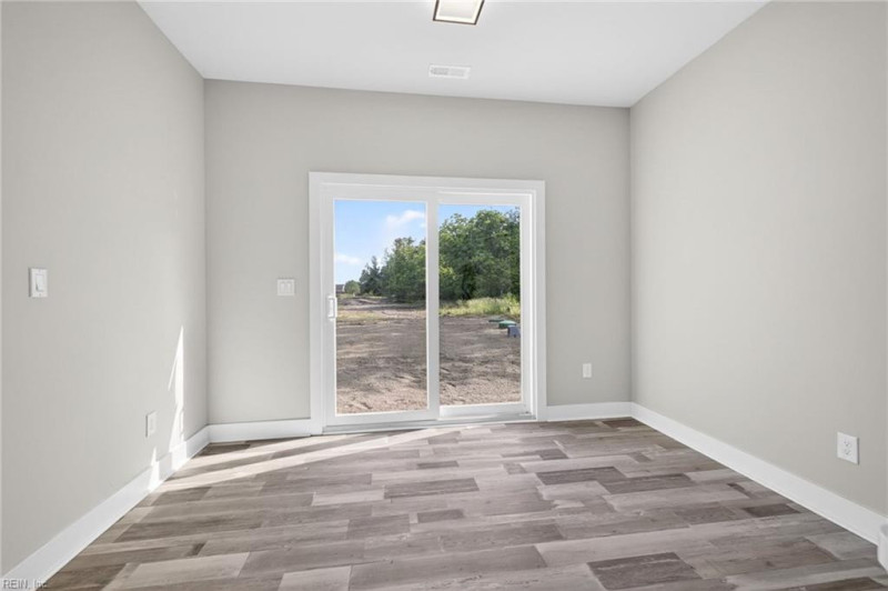 Photo 30 of 33 residential for sale in Chesapeake virginia