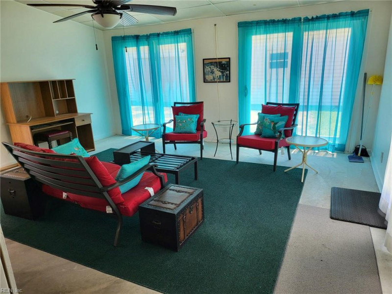 Photo 17 of 47 residential for sale in Hampton virginia